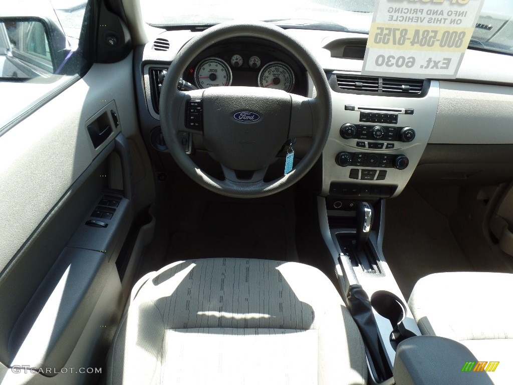 2011 Focus SE Sedan - Sterling Gray Metallic / Medium Stone photo #6