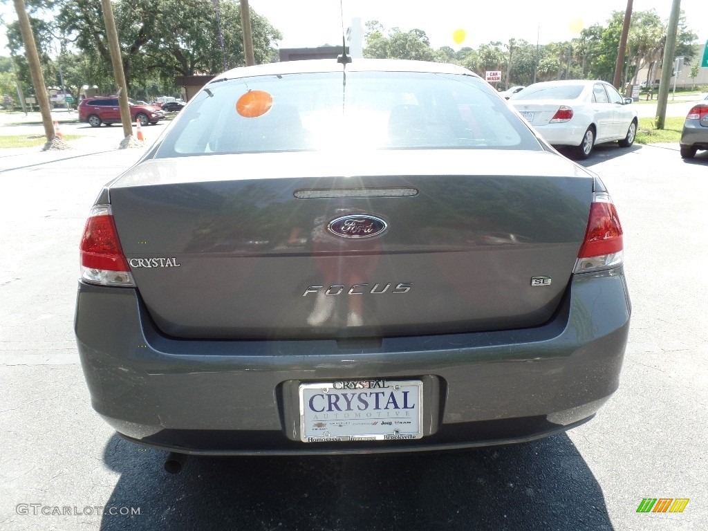 2011 Focus SE Sedan - Sterling Gray Metallic / Medium Stone photo #7