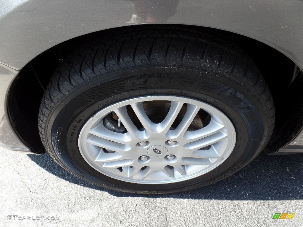 2011 Focus SE Sedan - Sterling Gray Metallic / Medium Stone photo #14