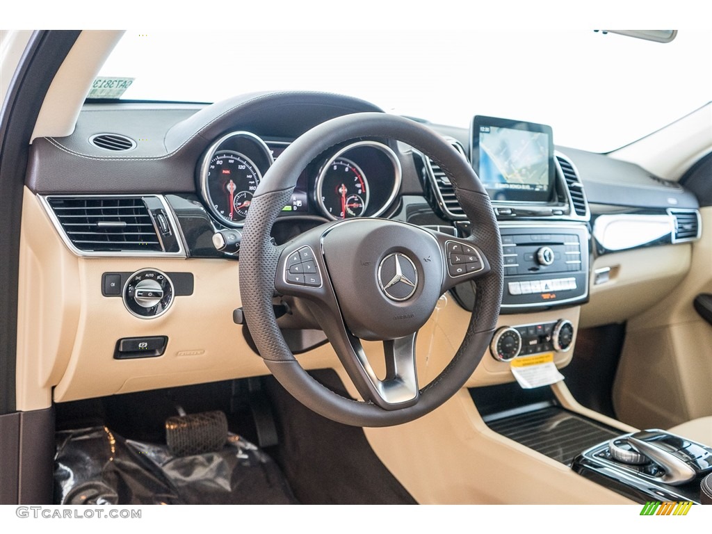 2016 Mercedes-Benz GLE 550e Dashboard Photos