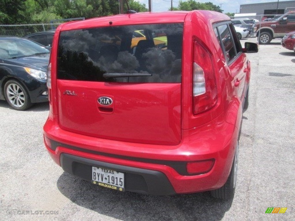 2013 Soul 1.6 - Molten Red / Black Cloth photo #5