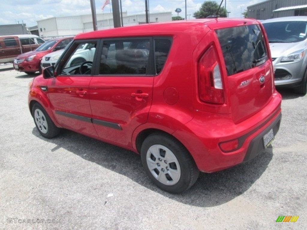 2013 Soul 1.6 - Molten Red / Black Cloth photo #8
