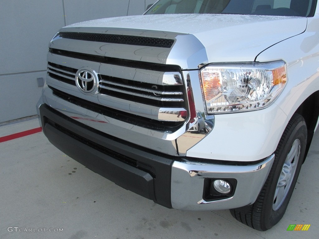 2016 Tundra SR5 CrewMax 4x4 - Super White / Graphite photo #10