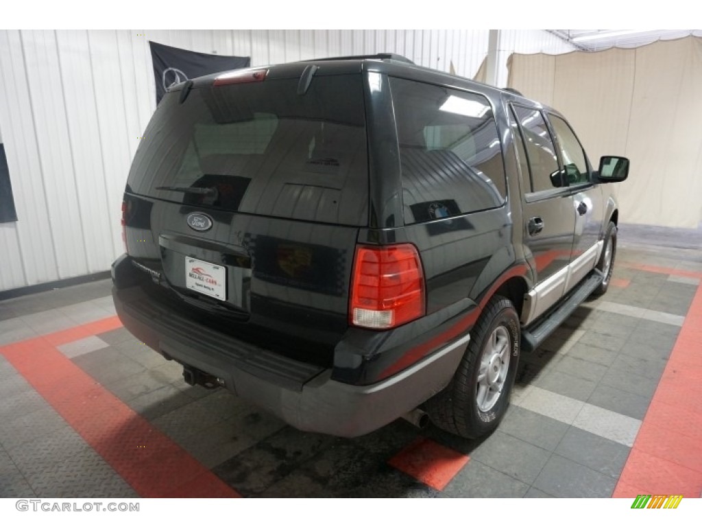 2003 Expedition XLT 4x4 - Black Clearcoat / Flint Grey photo #8