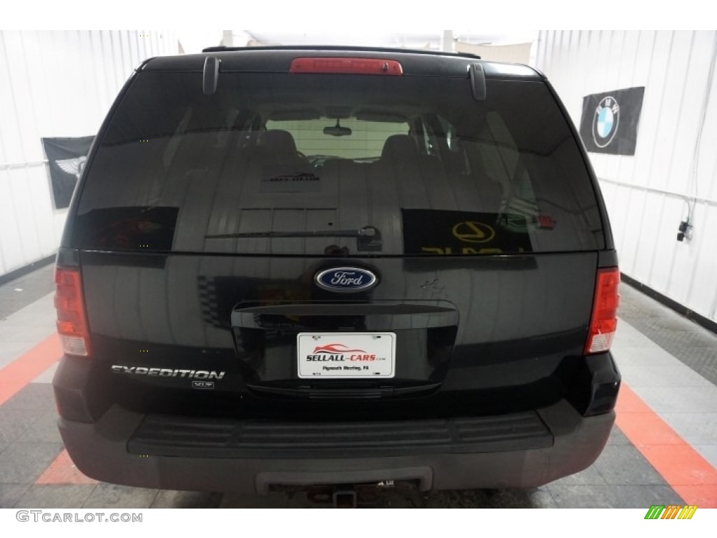 2003 Expedition XLT 4x4 - Black Clearcoat / Flint Grey photo #9