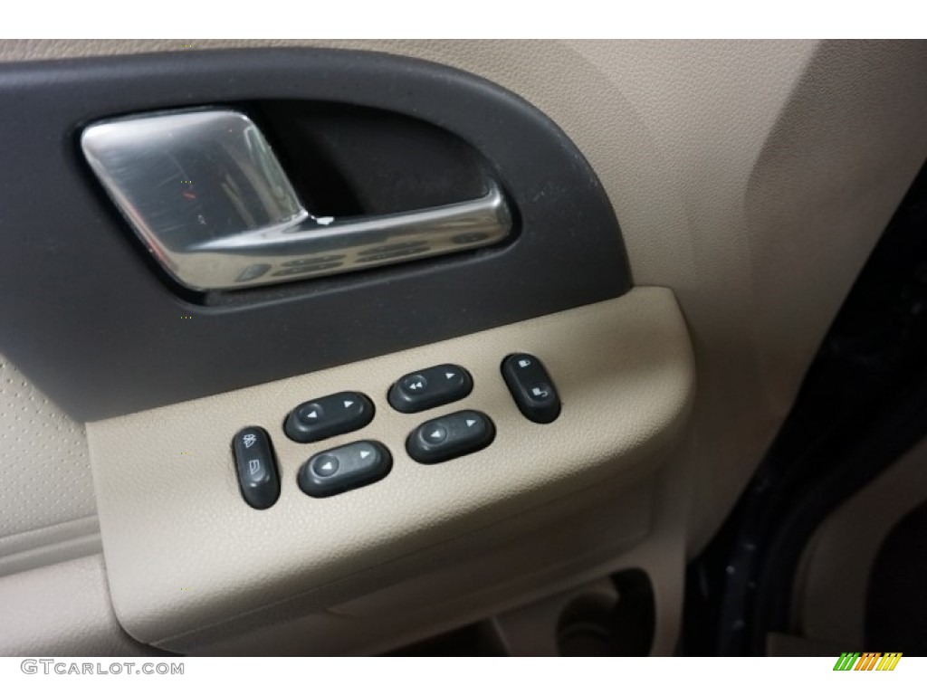 2003 Expedition XLT 4x4 - Black Clearcoat / Flint Grey photo #13