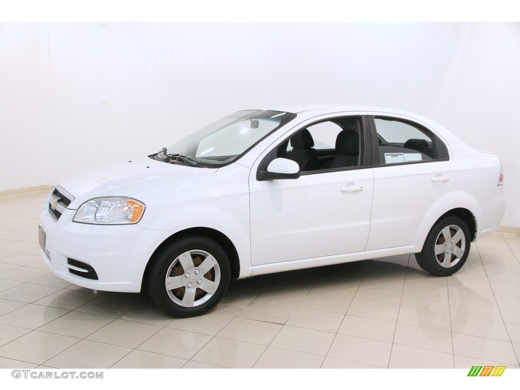 2010 Aveo LT Sedan - Summit White / Charcoal photo #3