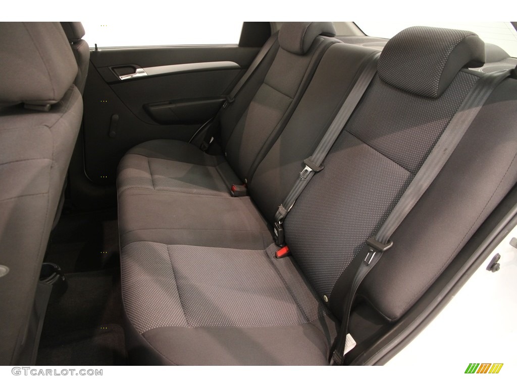 2010 Aveo LT Sedan - Summit White / Charcoal photo #14