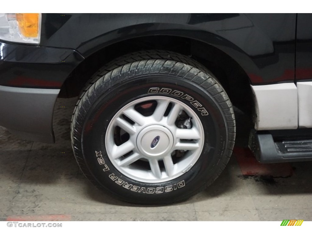 2003 Expedition XLT 4x4 - Black Clearcoat / Flint Grey photo #83