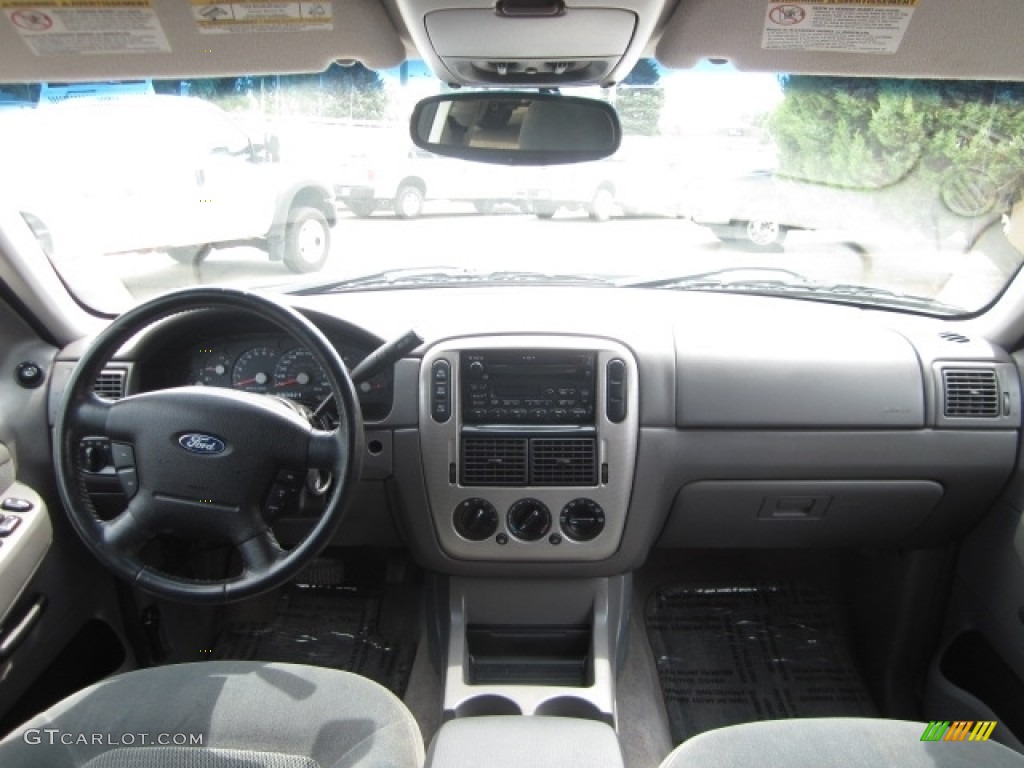 2003 Explorer XLT 4x4 - Oxford White / Graphite Grey photo #20
