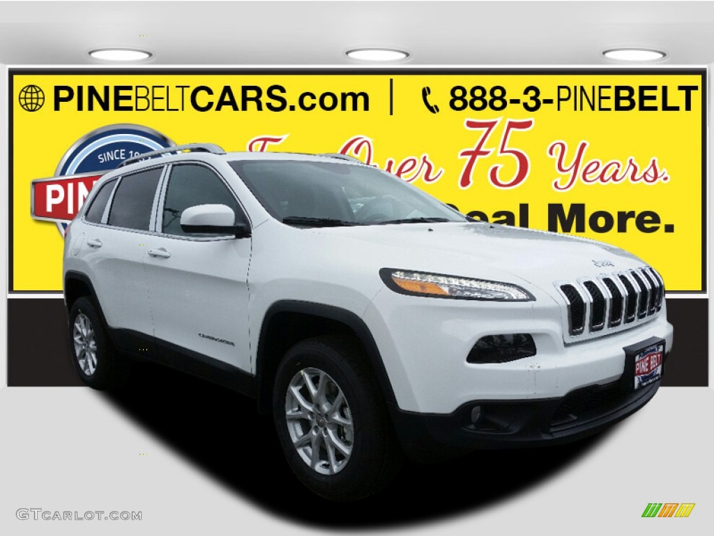 2016 Cherokee Latitude 4x4 - Bright White / Black photo #1