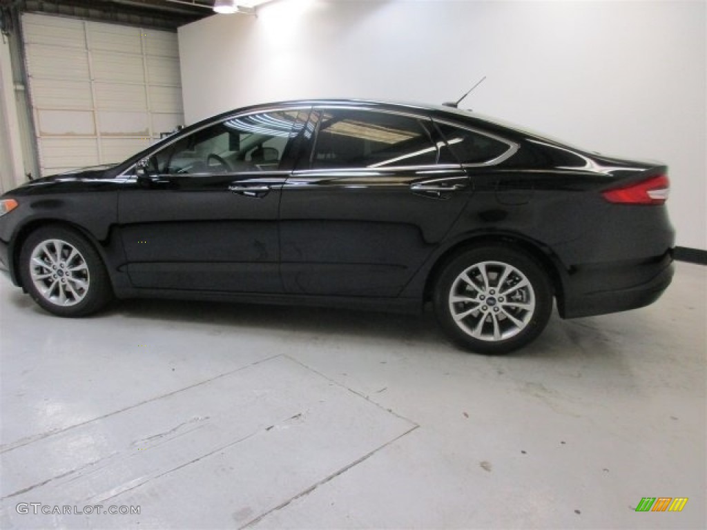 2017 Fusion SE - Shadow Black / Ebony photo #4