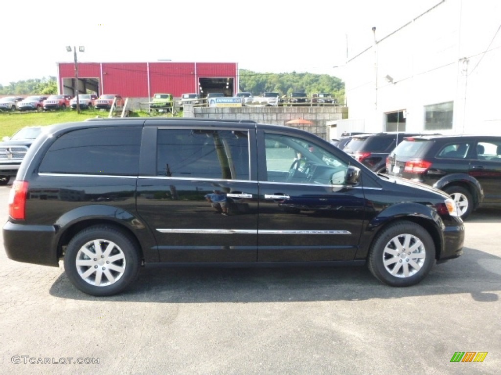 2016 Town & Country Touring - Brilliant Black Crystal Pearl / Black/Light Graystone photo #11