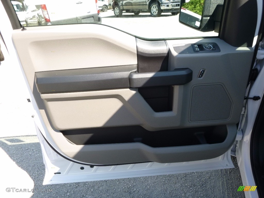 2016 F150 XL Regular Cab 4x4 - Oxford White / Medium Earth Gray photo #14