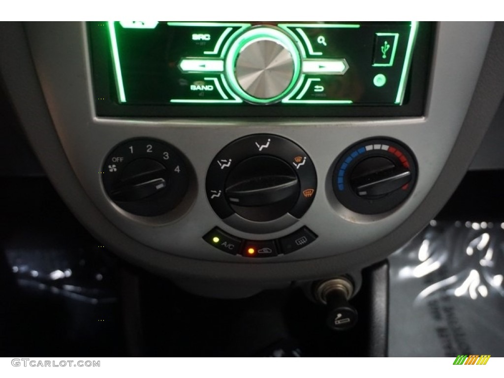 2004 Forenza S - Desert Green Metallic / Gray photo #35