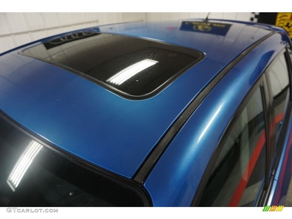2005 MAZDA3 s Hatchback - Strato Blue Mica / Black/Blue photo #78