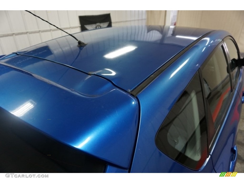 2005 MAZDA3 s Hatchback - Strato Blue Mica / Black/Blue photo #82
