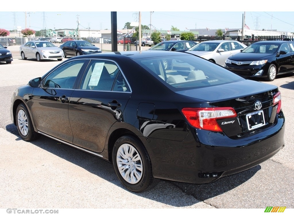 2014 Camry LE - Attitude Black Metallic / Ivory photo #3