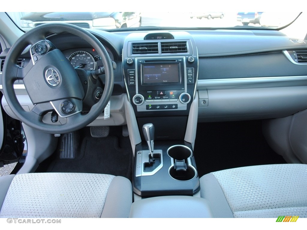 2014 Camry LE - Attitude Black Metallic / Ivory photo #9