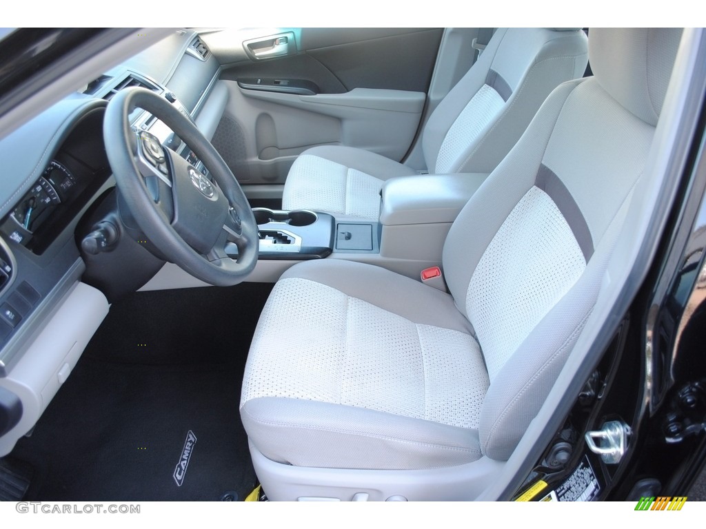 2014 Camry LE - Attitude Black Metallic / Ivory photo #11