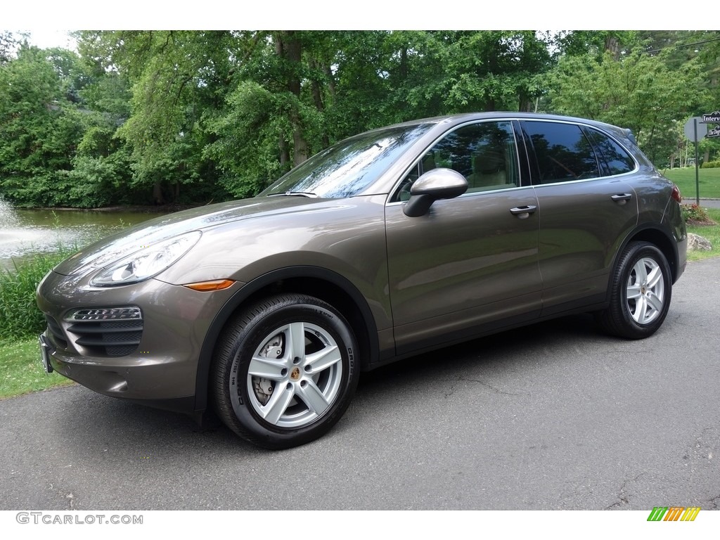2013 Porsche Cayenne S Exterior Photos