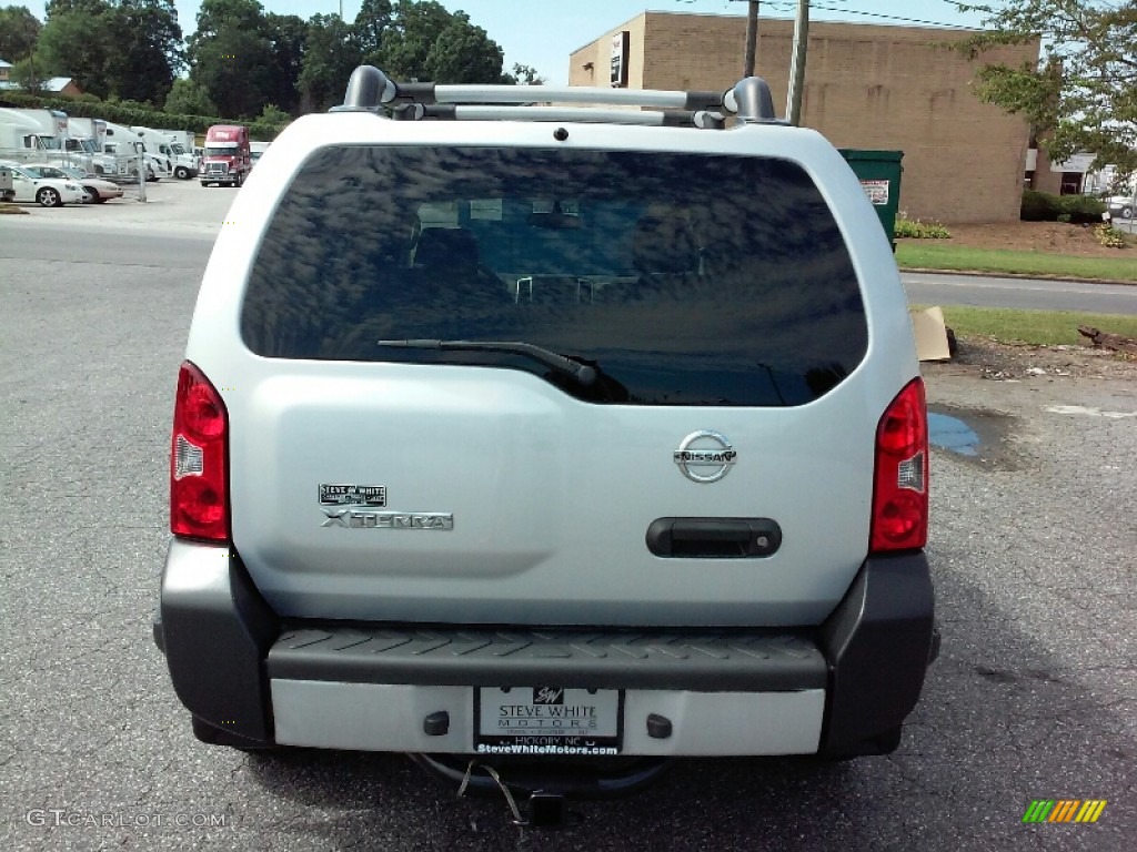 2010 Xterra S - Silver Lightning Metallic / Gray photo #7