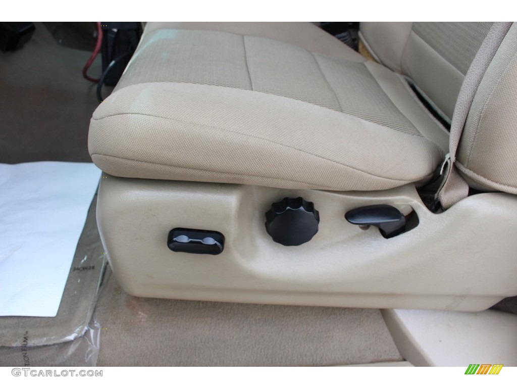 2007 F250 Super Duty XLT SuperCab 4x4 - Oxford White Clearcoat / Tan photo #18
