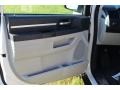 Stone White - Grand Caravan SE Photo No. 13