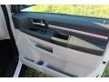 Stone White - Grand Caravan SE Photo No. 15