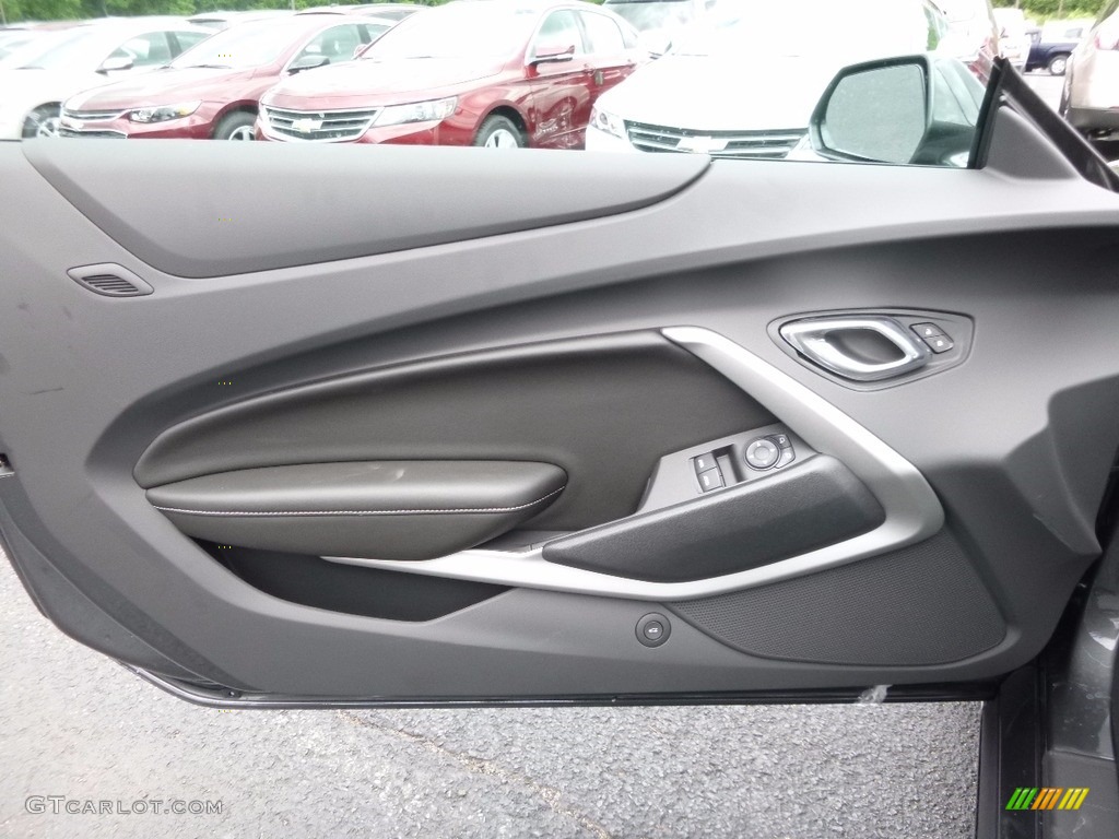 2017 Chevrolet Camaro LT Coupe Jet Black Door Panel Photo #114066734