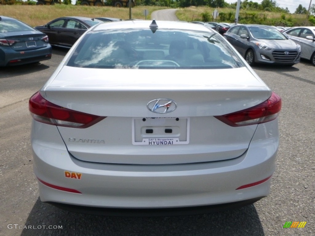 2017 Elantra SE - Silver / Gray photo #8