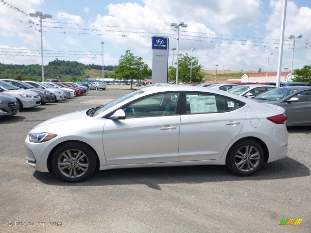 2017 Elantra SE - Silver / Gray photo #10
