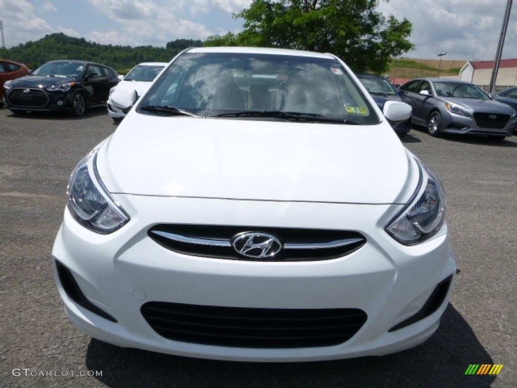 2016 Accent SE Sedan - Century White / Beige photo #12