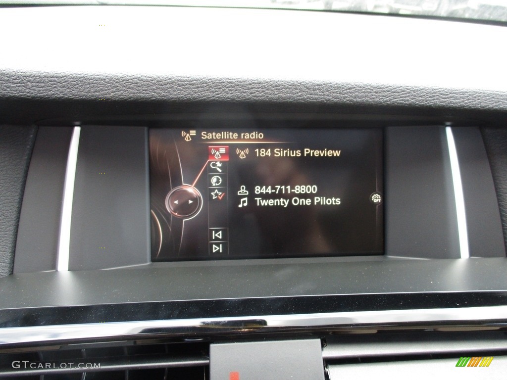 2017 X3 xDrive28i - Jet Black / Oyster photo #16