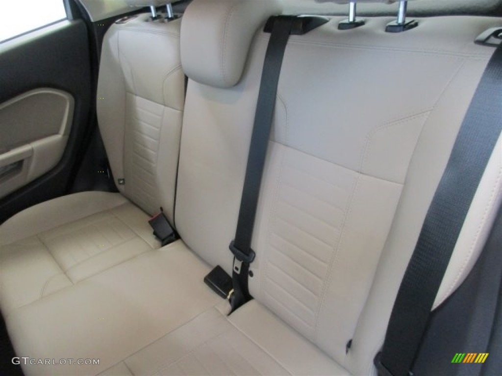 2016 Fiesta Titanium Hatchback - White Platinum Metallic Tri-coat / Medium Light Stone photo #10