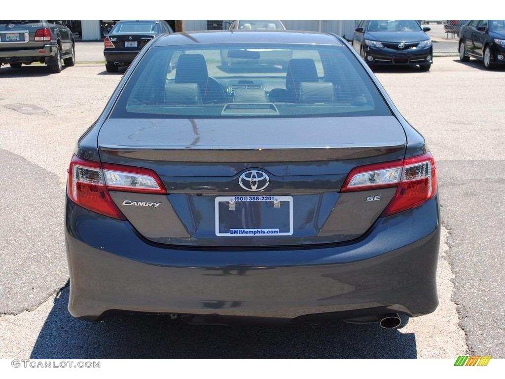 2014 Camry SE - Magnetic Gray Metallic / Black/Ash photo #4