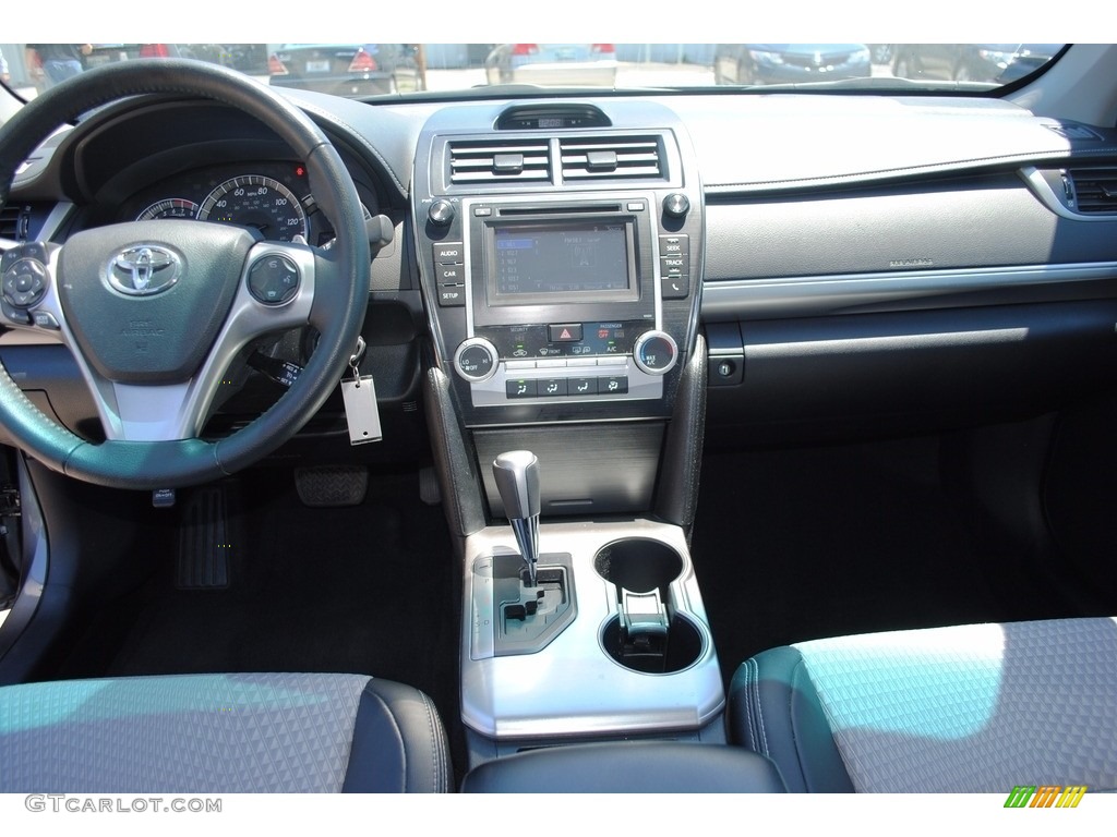 2014 Camry SE - Magnetic Gray Metallic / Black/Ash photo #9