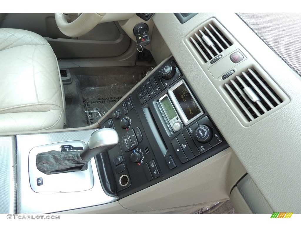 2005 XC90 V8 AWD - Titanium Gray Metallic / Taupe/Light Taupe photo #21