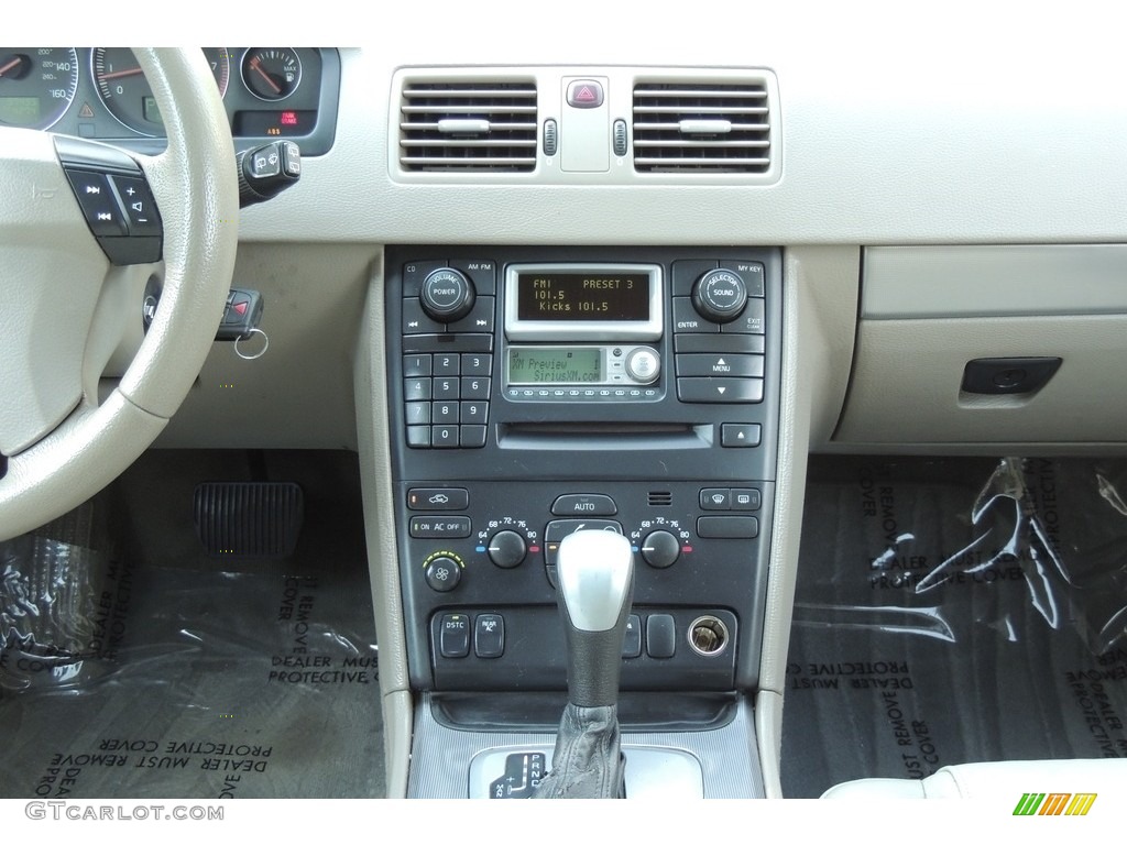 2005 XC90 V8 AWD - Titanium Gray Metallic / Taupe/Light Taupe photo #24