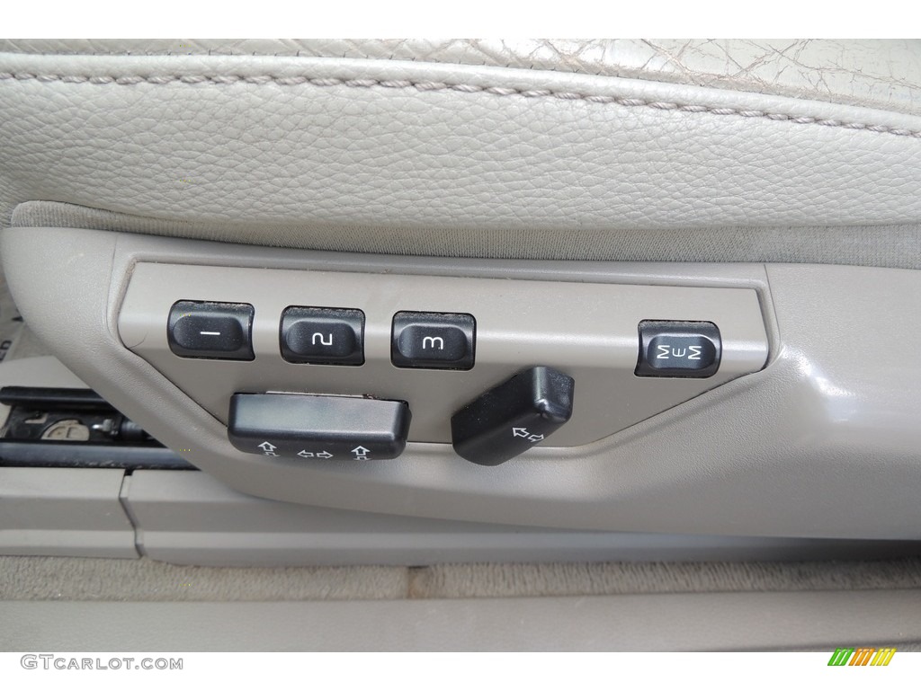 2005 XC90 V8 AWD - Titanium Gray Metallic / Taupe/Light Taupe photo #30