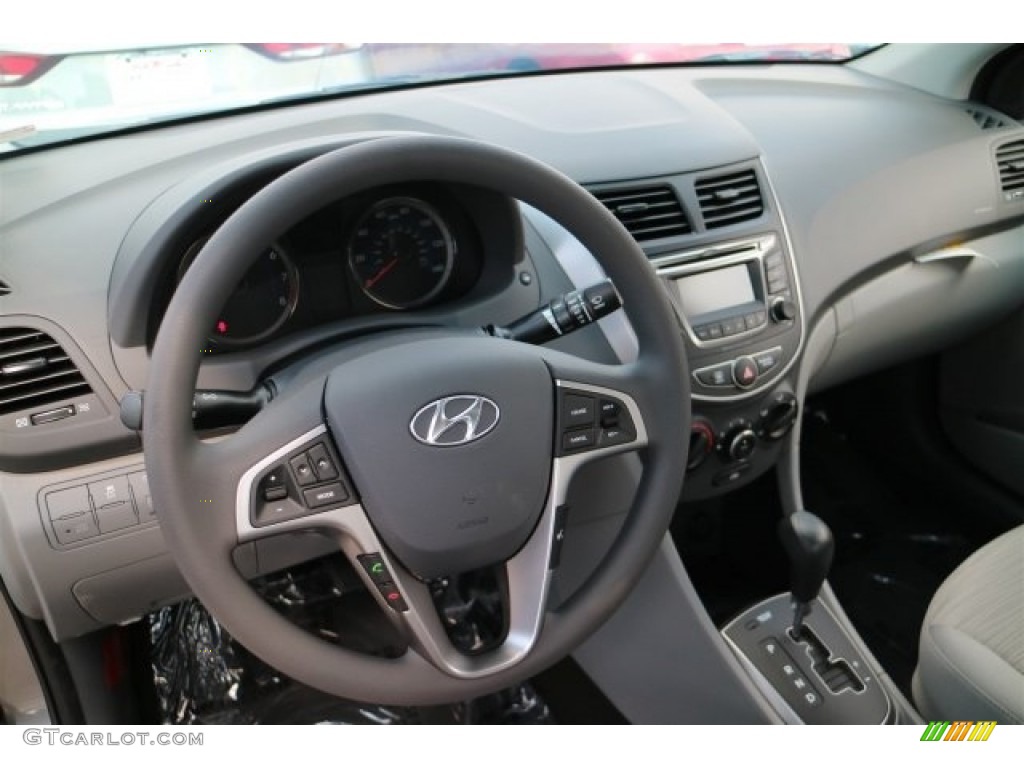2016 Accent SE Sedan - Triathlon Gray / Gray photo #8