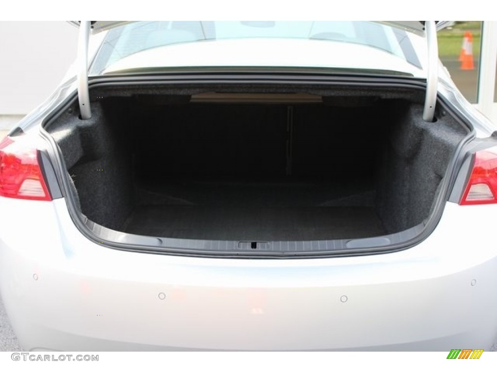 2017 Chevrolet Impala LT Trunk Photo #114123466