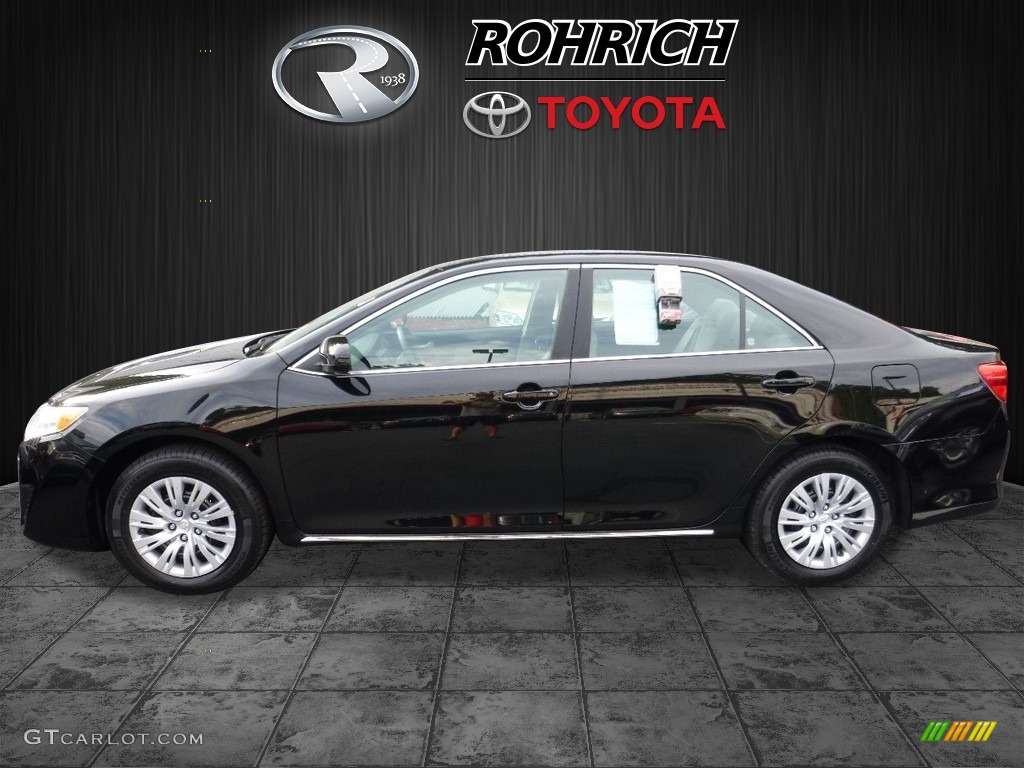 2014 Camry LE - Attitude Black Metallic / Ash photo #4