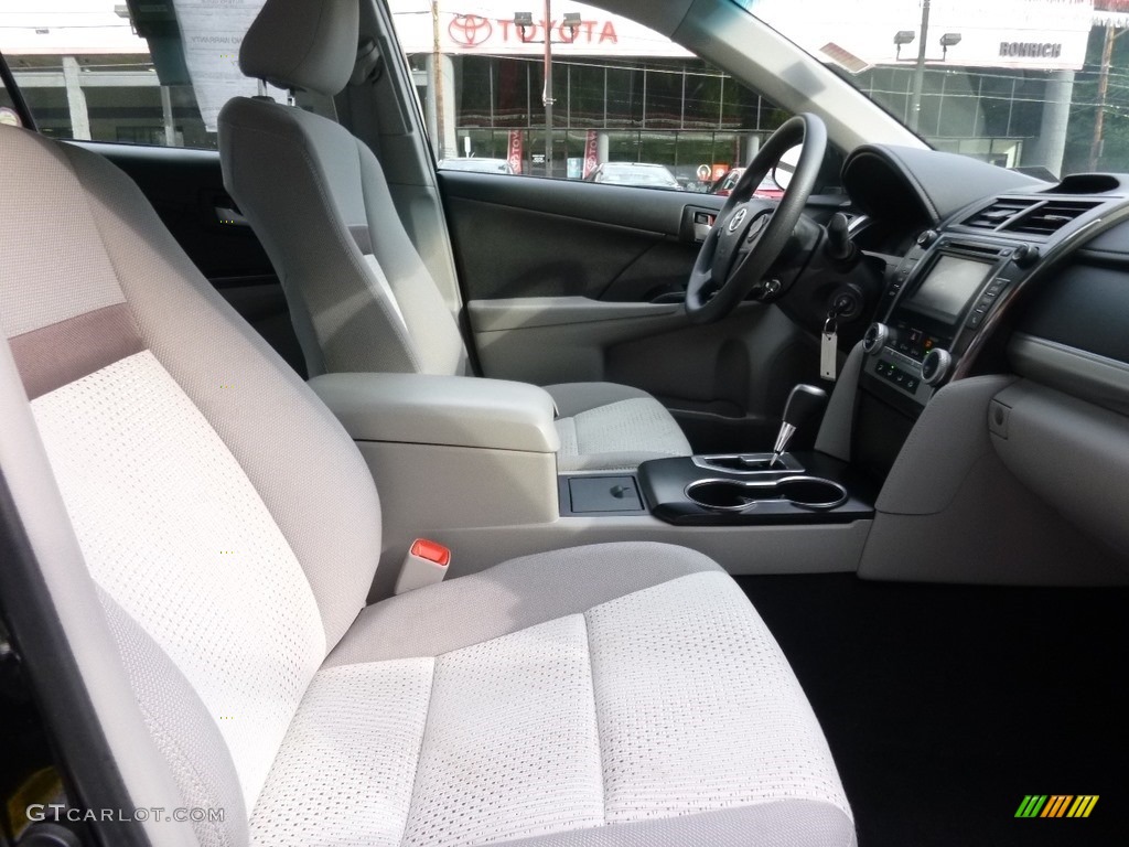 2014 Camry LE - Attitude Black Metallic / Ash photo #12