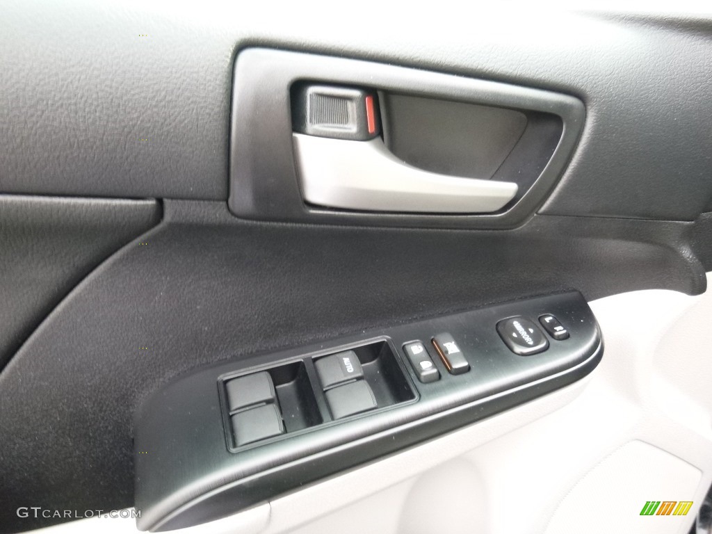 2014 Camry LE - Attitude Black Metallic / Ash photo #17