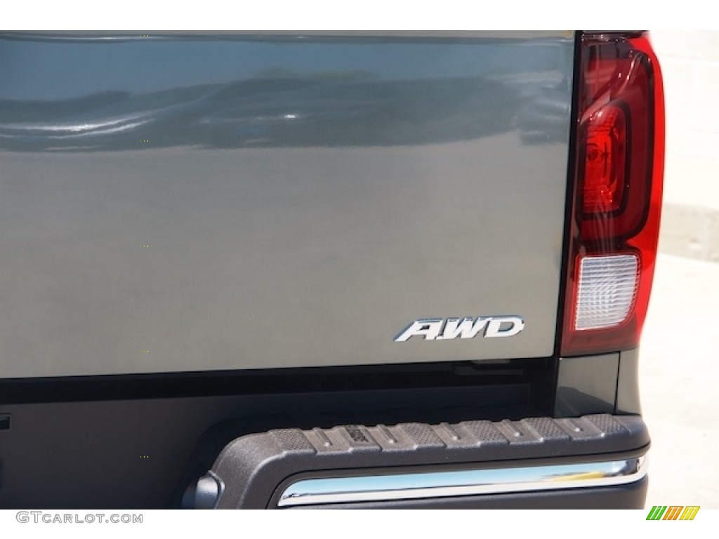 2017 Honda Ridgeline RTL-E AWD Marks and Logos Photo #114126844