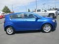 Kinetic Blue Metallic - Sonic LT Hatchback Photo No. 7