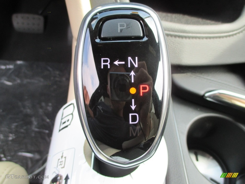 2017 Cadillac XT5 Premium Luxury 8 Speed Automatic Transmission Photo #114148762