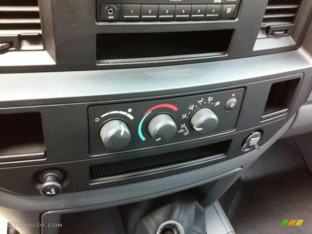 2008 Ram 1500 ST Regular Cab - Bright White / Medium Slate Gray photo #15