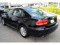 Black - Passat S Sedan Photo No. 6